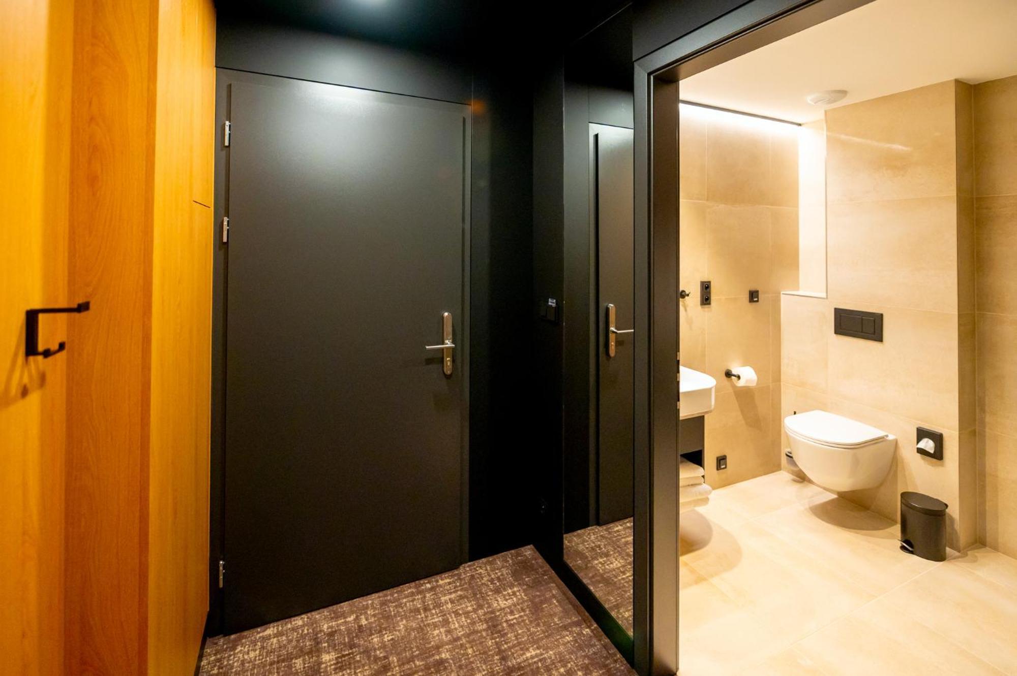 Hotel Nobilis - Mlada Boleslav Bradlec  المظهر الخارجي الصورة