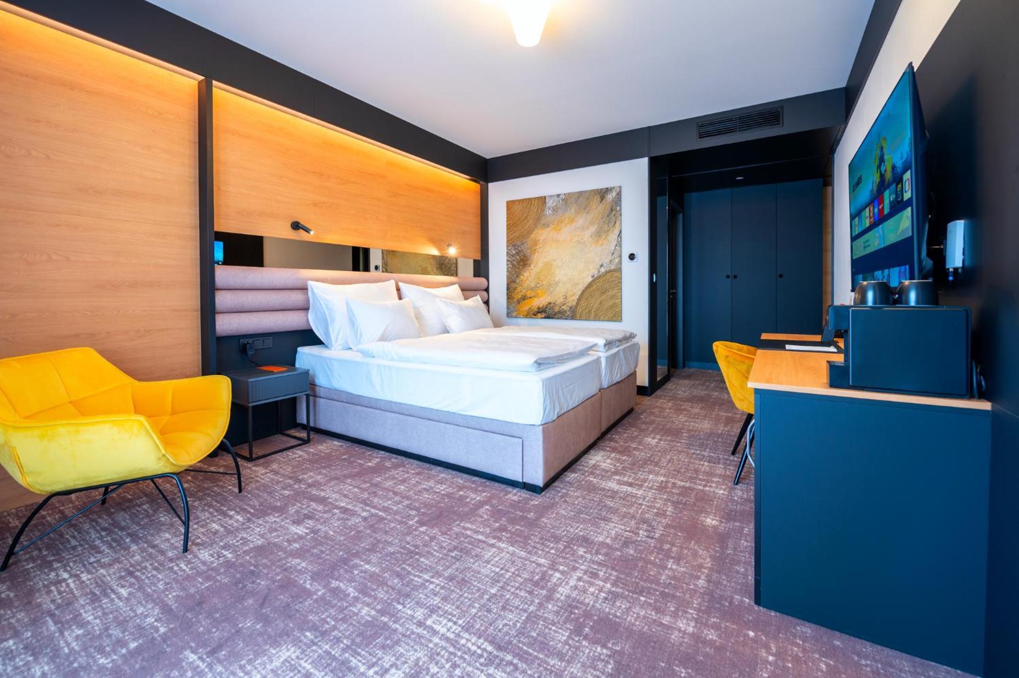 Hotel Nobilis - Mlada Boleslav Bradlec  المظهر الخارجي الصورة